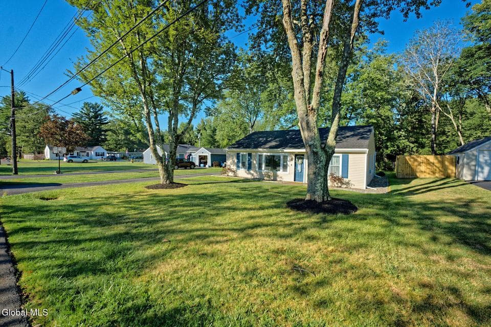 2 Alamo Lane, Colonie, NY 12304, photo 2