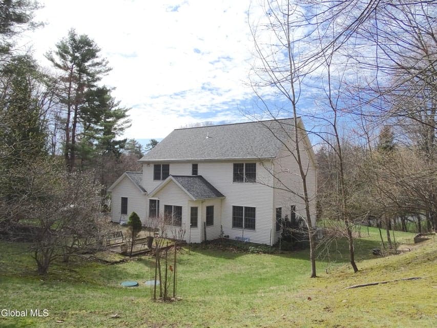 51 Thrush Terrace, East Greenbush, NY, photo 2