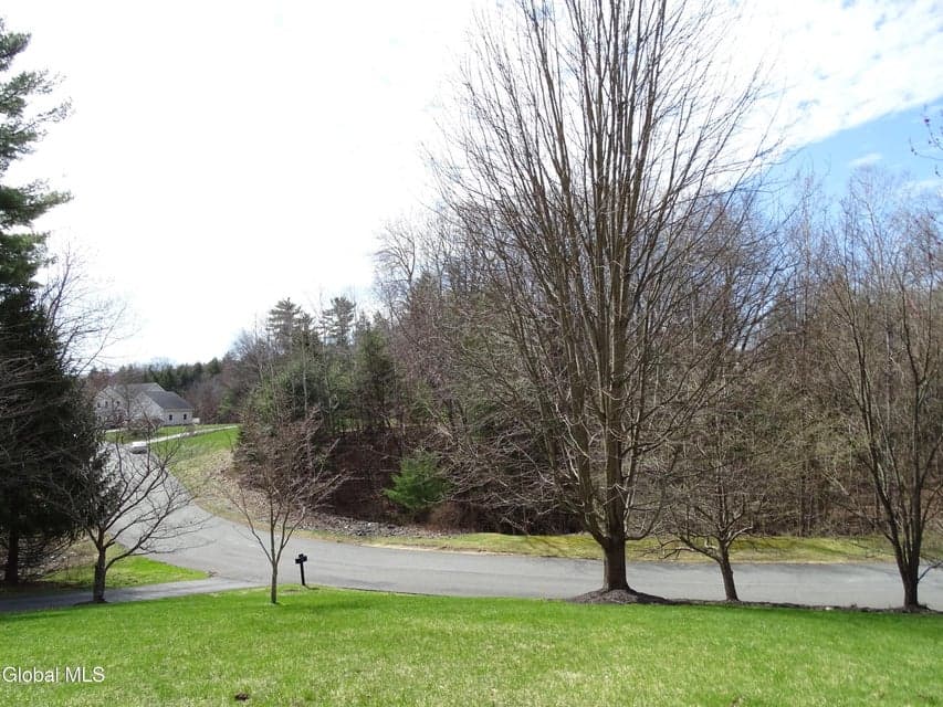 51 Thrush Terrace, East Greenbush, NY, photo 5