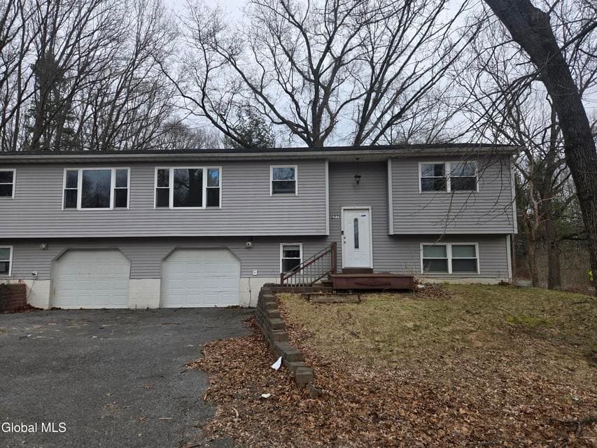 627 Englemore Road, photo 5