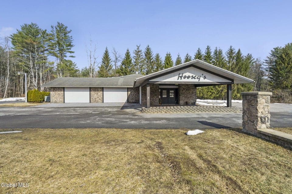 145 Riceville Road, photo 2