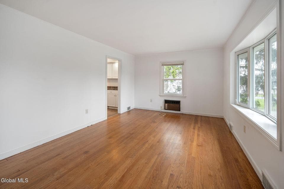 1 Philip Court, Colonie, NY, photo 5