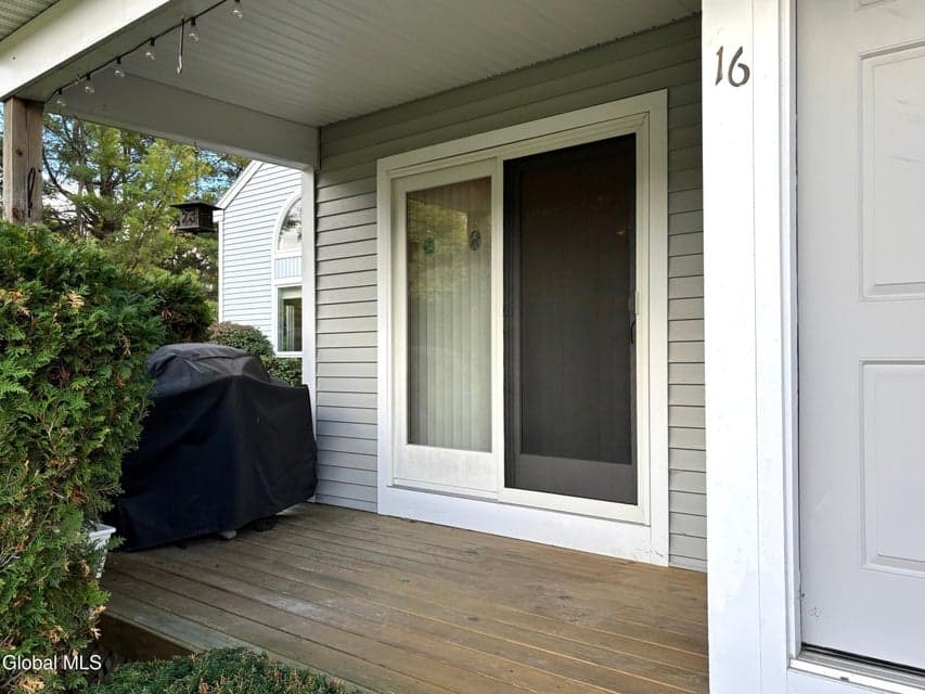 16 Pepper Lane, photo 2