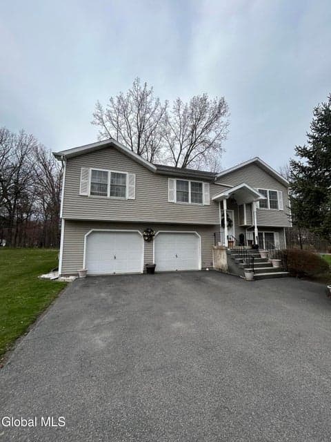 4201A Albany Street, Colonie, NY, photo 1