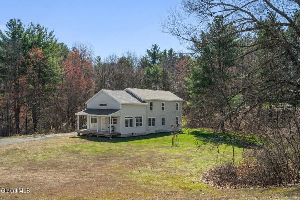 118 Hennett Road, Kinderhook, NY 12184
