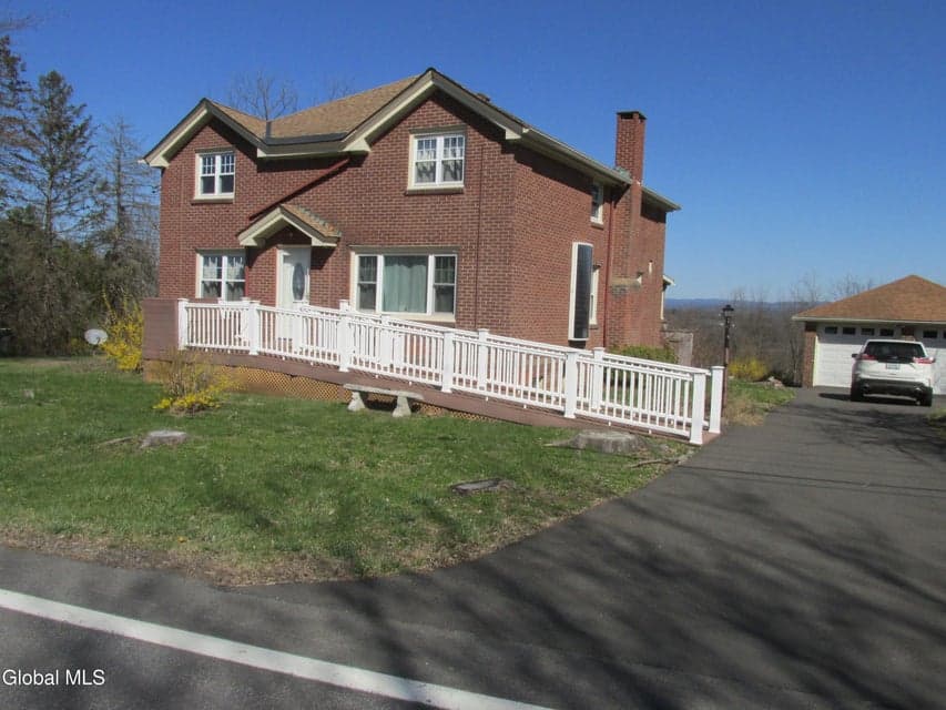 2236 New York 385, photo 5
