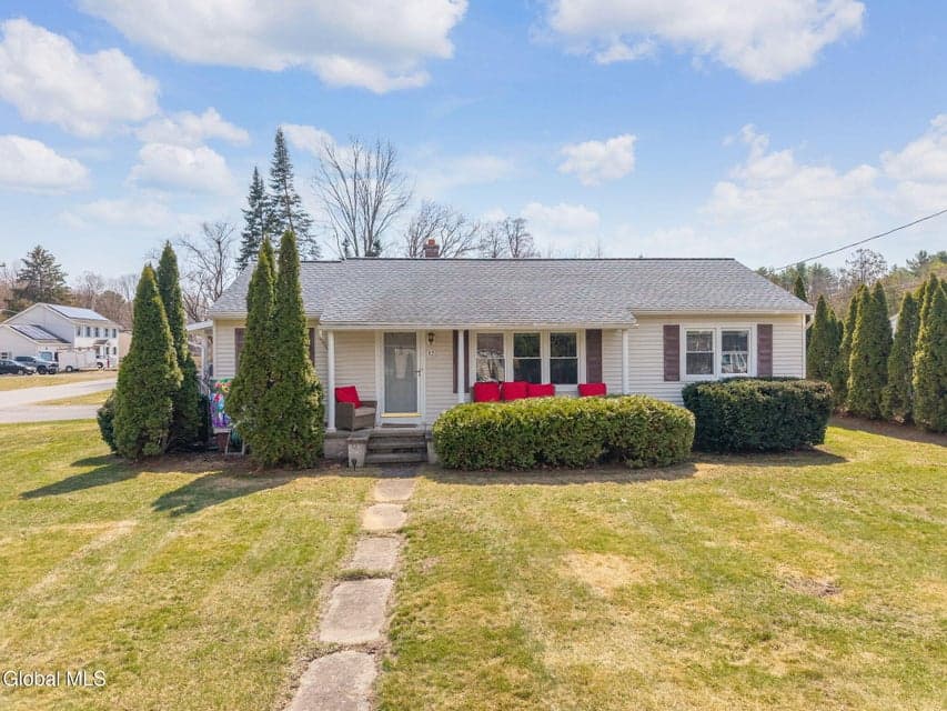 12 Bluebird Road, photo 2