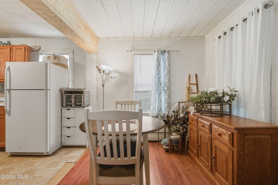 12 Tavern Road, photo 5