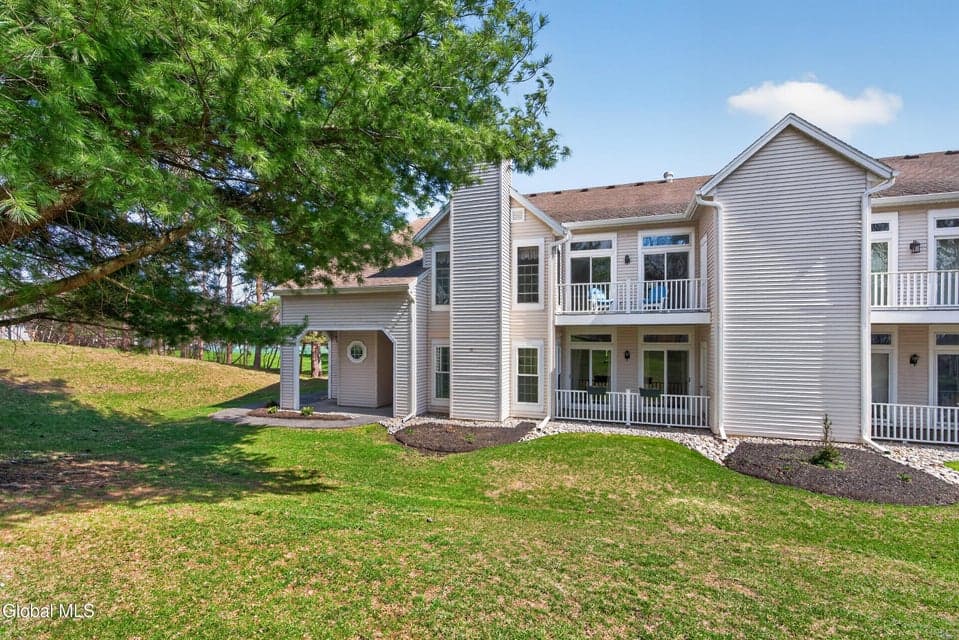 321 Diamond Rock Circle, photo 1