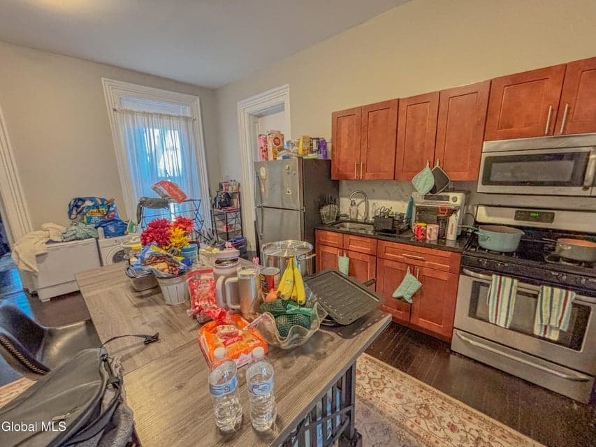 81 Ten Broeck Street, photo 4