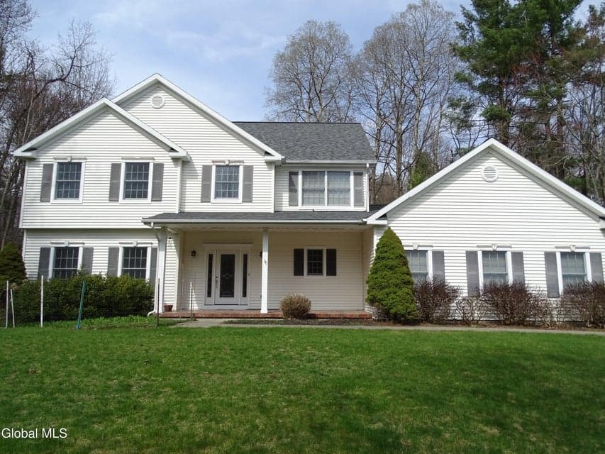 51 Thrush Terrace, East Greenbush, NY, photo 1