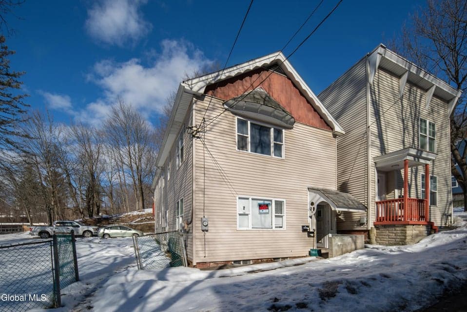 61 Tyler Street, photo 1