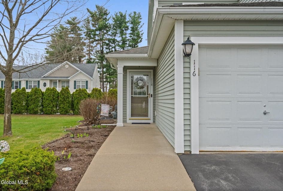 116 Cherry Blossom Court, Rotterdam, NY, photo 3