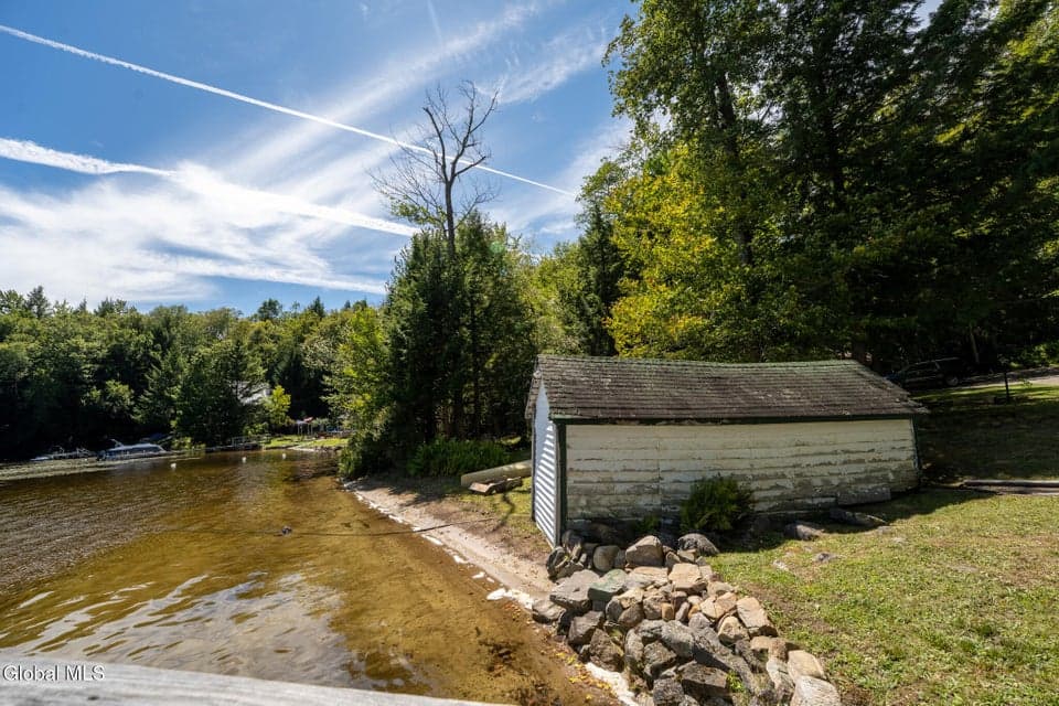 233 North Shore Road, photo 4
