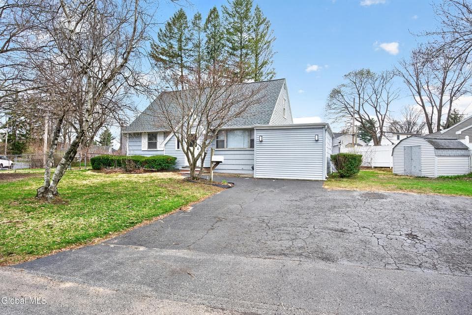 2 Jeffrey Lane, Colonie, NY, photo 2