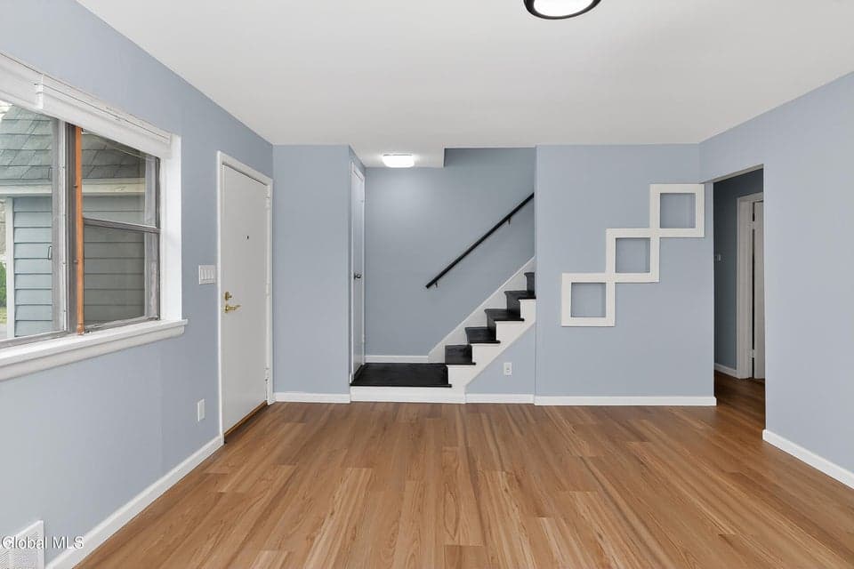 2 Jeffrey Lane, Colonie, NY, photo 5