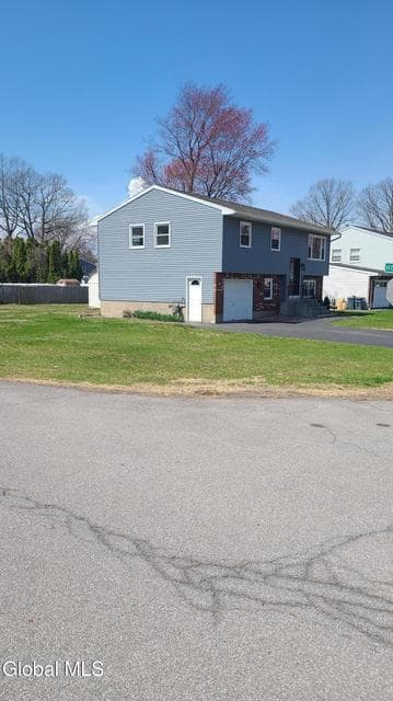 11 Village Park Drive, Colonie, NY 12205, photo 2
