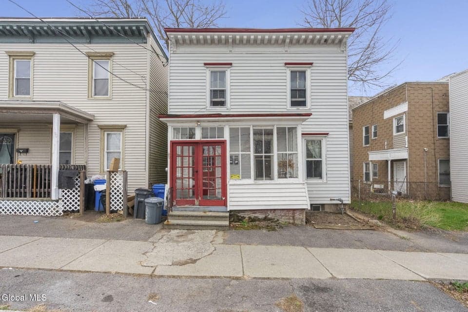 40 Cortland Place, photo 1