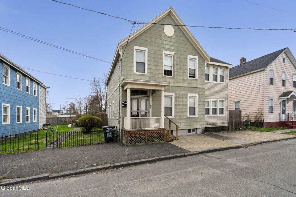 20 108th Street, photo 2