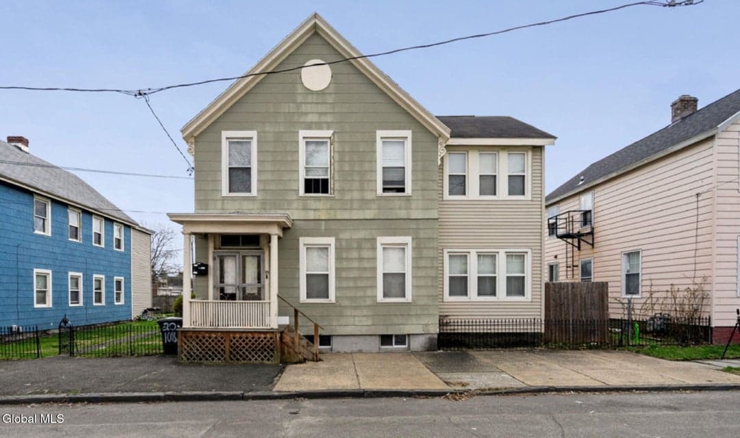 20 108th Street, photo 1