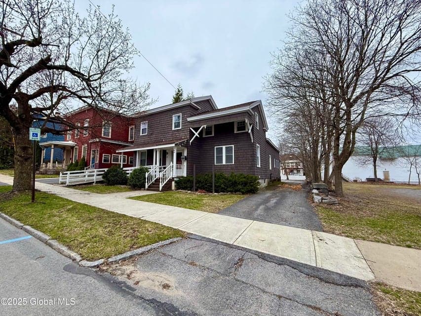 41 S Perry Street, photo 2