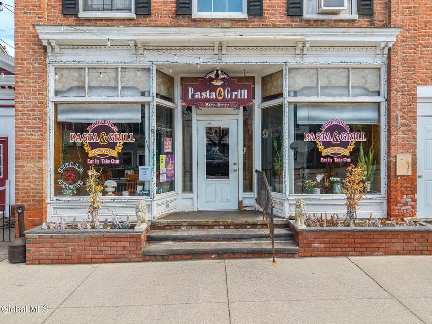 334 Main Street, photo 2