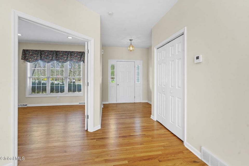 9 Arrowhead Park, photo 4