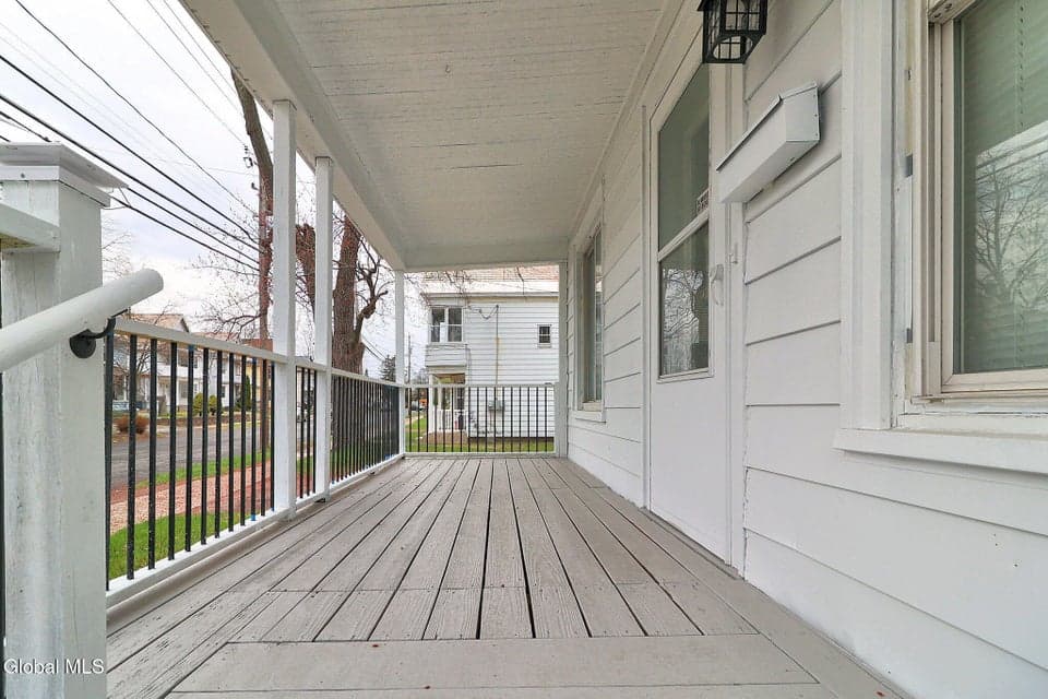 1031 Helderberg Avenue, photo 4