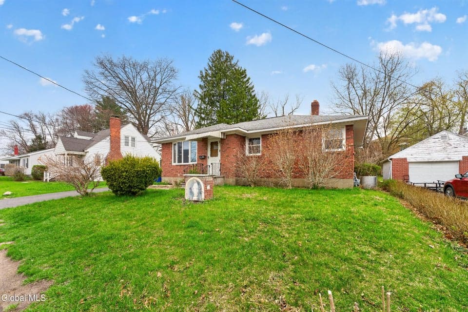 19 Pleasantview Avenue, Albany, NY, photo 3
