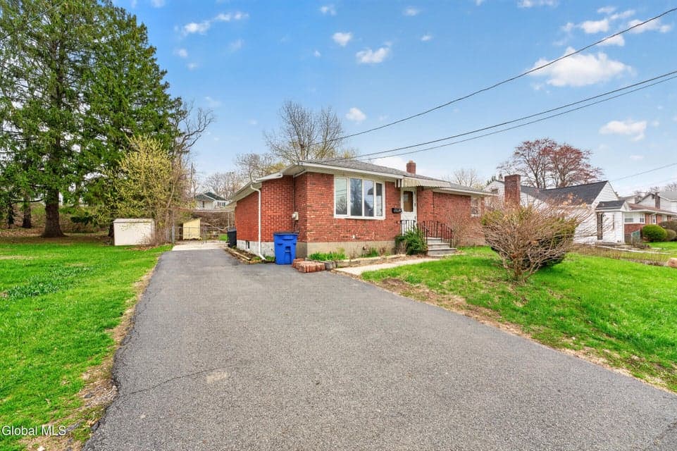 19 Pleasantview Avenue, Albany, NY, photo 4