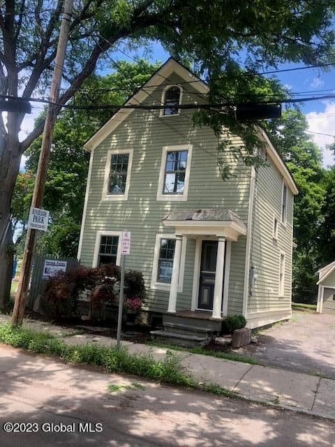 28 North Street, Schenectady, NY 12305