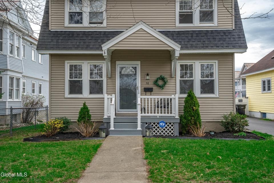 58 Woodrow Court, Troy, NY, photo 2