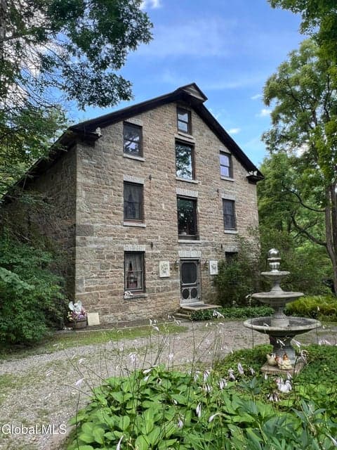 1679 Mill Road, photo 1