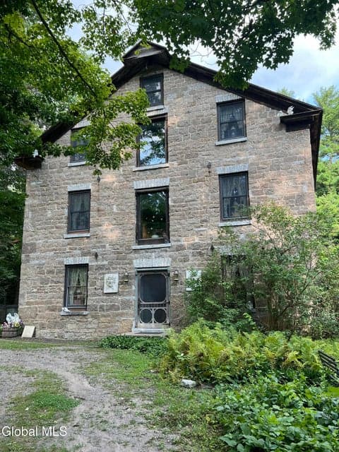 1679 Mill Road, photo 2