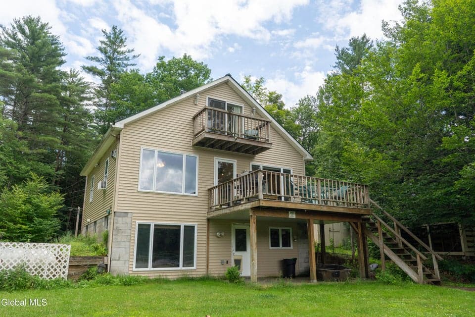 2 Birch Court, Corinth, NY