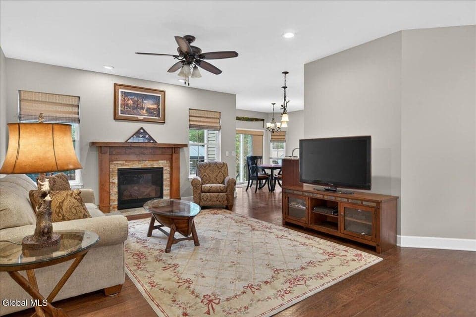 120 Burnt Hills Drive, photo 4