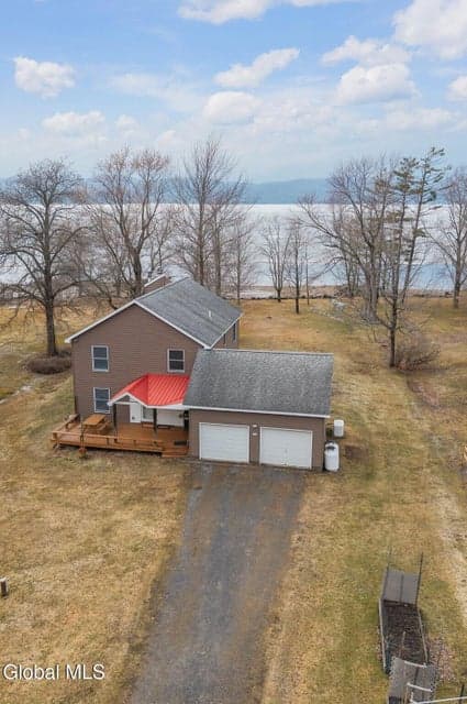 130 Van Allen Lane, photo 2