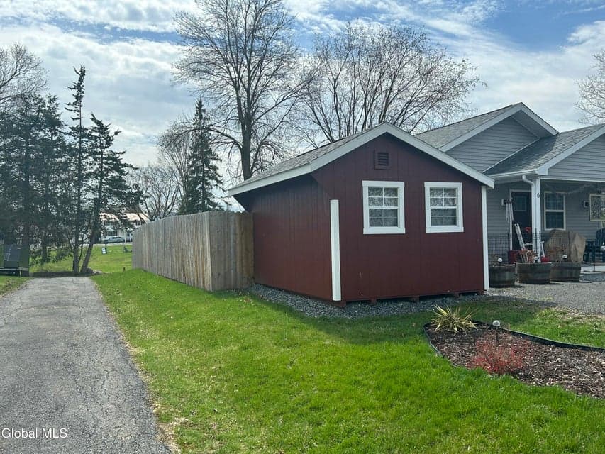 6 Saint Claire Street, photo 3
