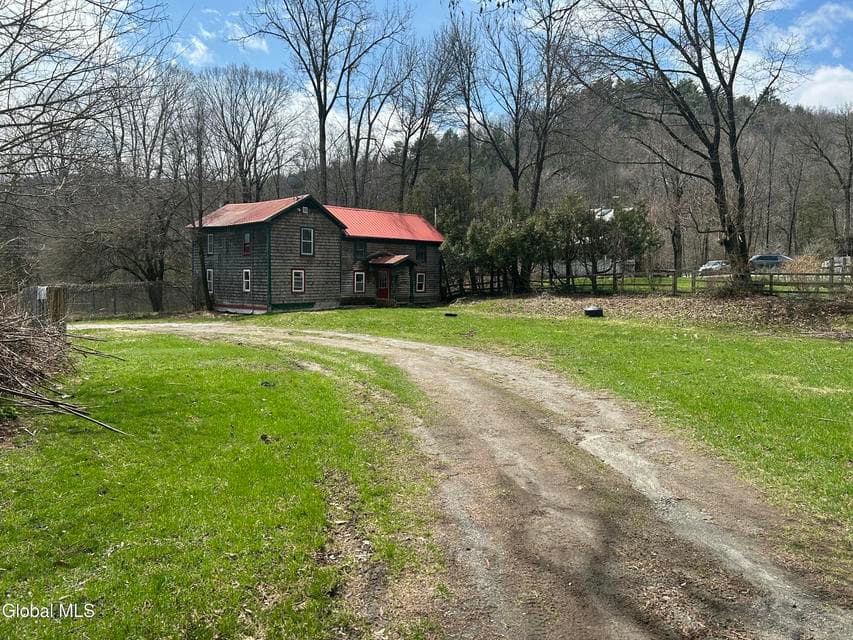 919 Bradford Hill Road