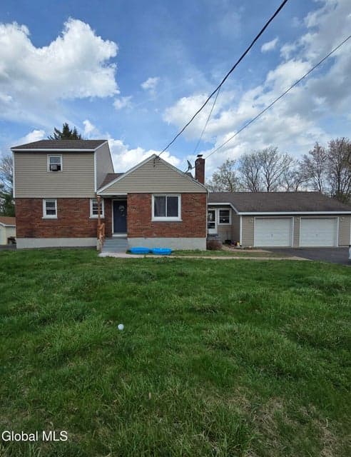 166 Blue Barns Road, Clifton Park, NY, photo 1