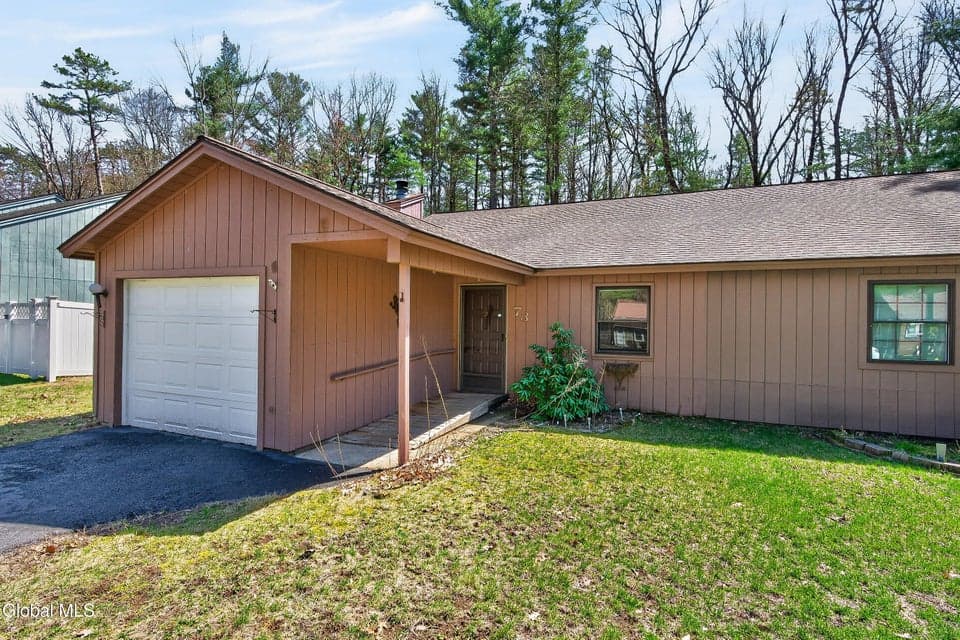 73 Pepper Bush Place, photo 3