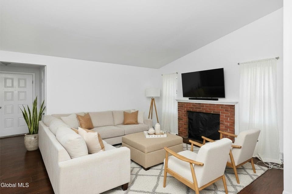 73 Pepper Bush Place, photo 4
