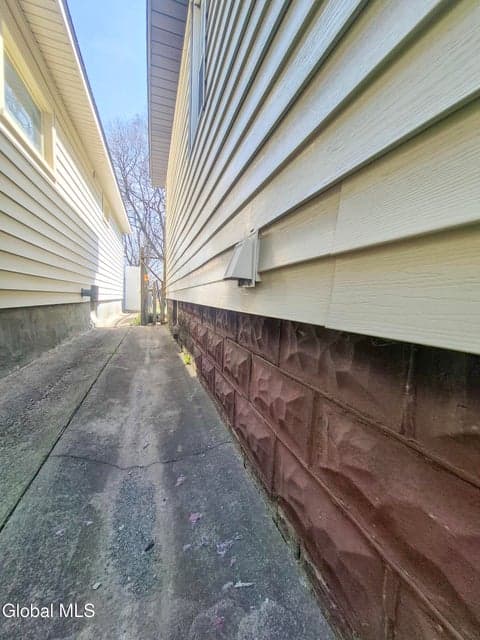 2906 Guilderland Avenue, photo 3