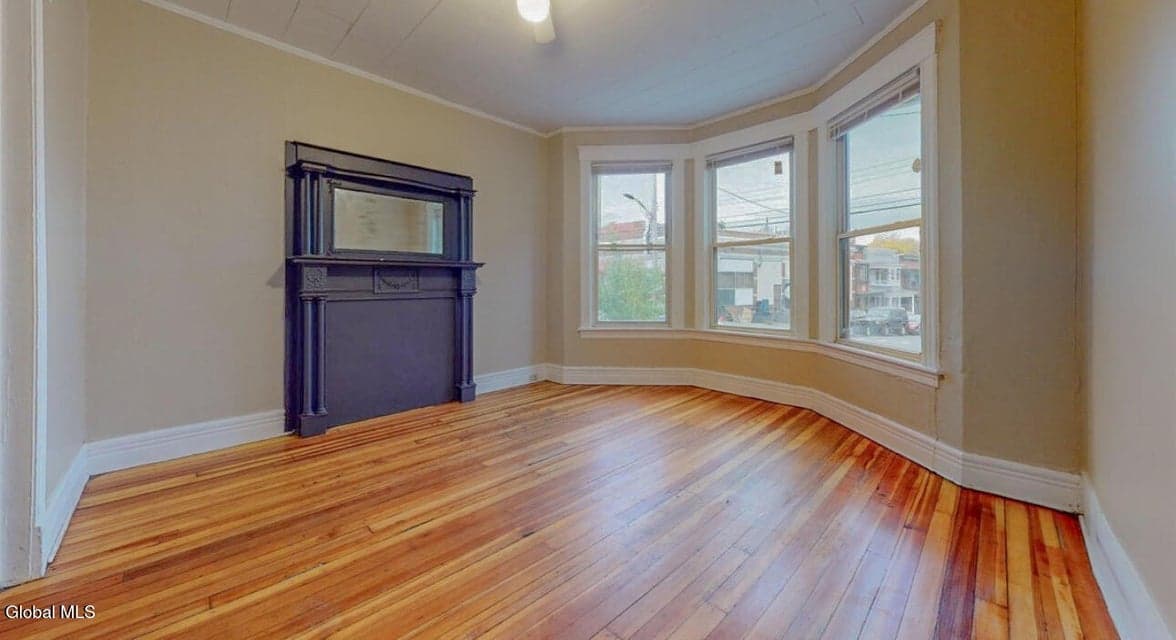 211 Quail Street, photo 2