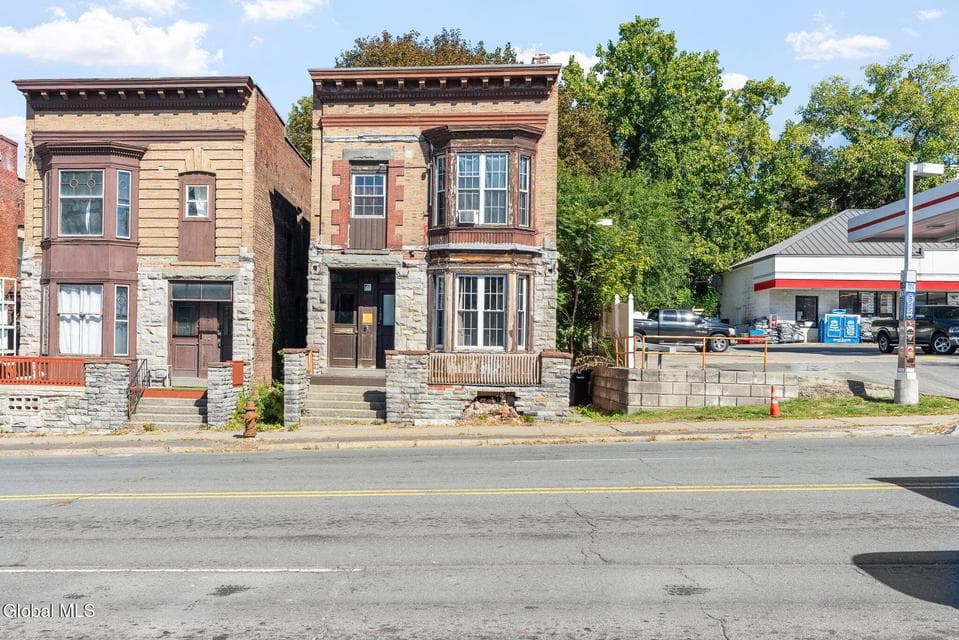 169 Hoosick Street, photo 3