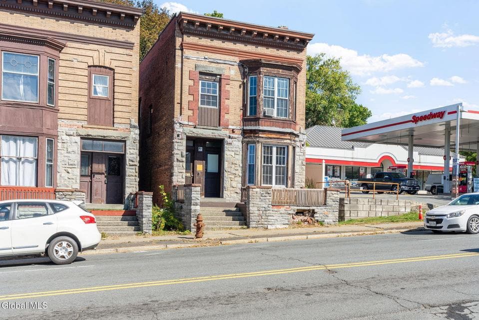 169 Hoosick Street, photo 5
