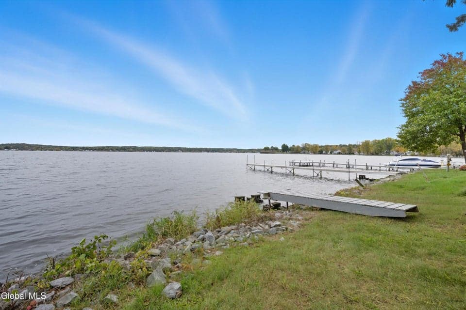 4184 Silver Beach Road, photo 3