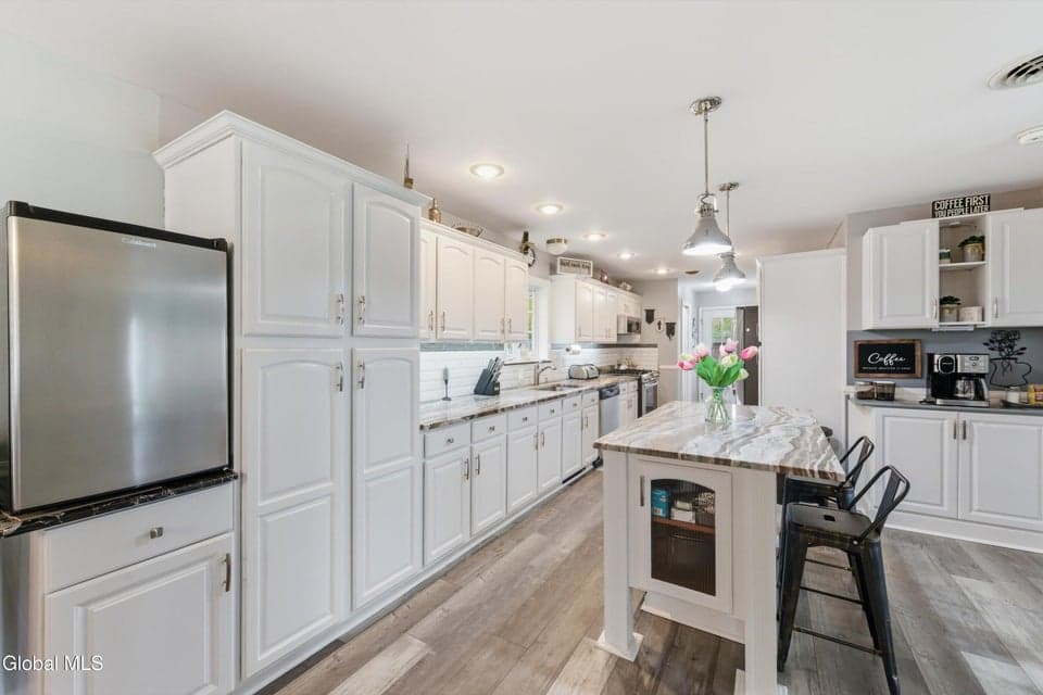 4184 Silver Beach Road, photo 4