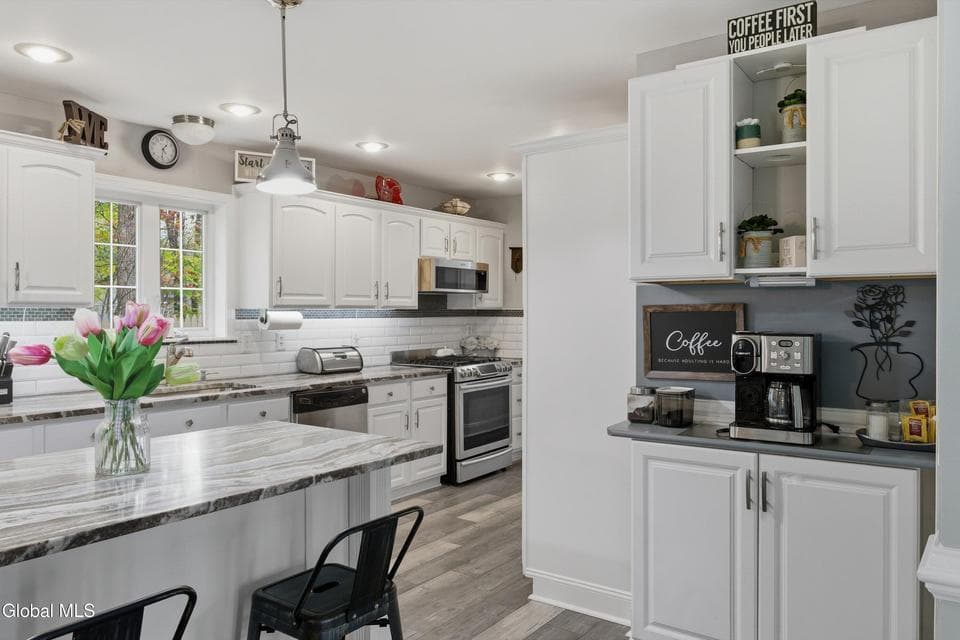 4184 Silver Beach Road, photo 5