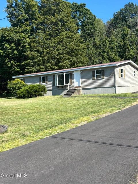 683 Knickerbocker Road, photo 1